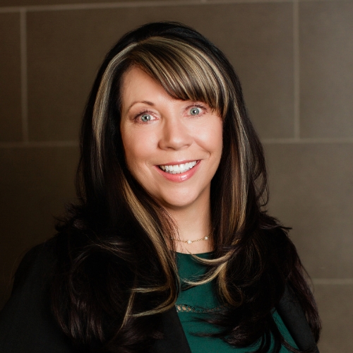 TAMI SCHNIEDER HEADSHOT